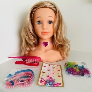 Princess Coralie Hairstyling Head